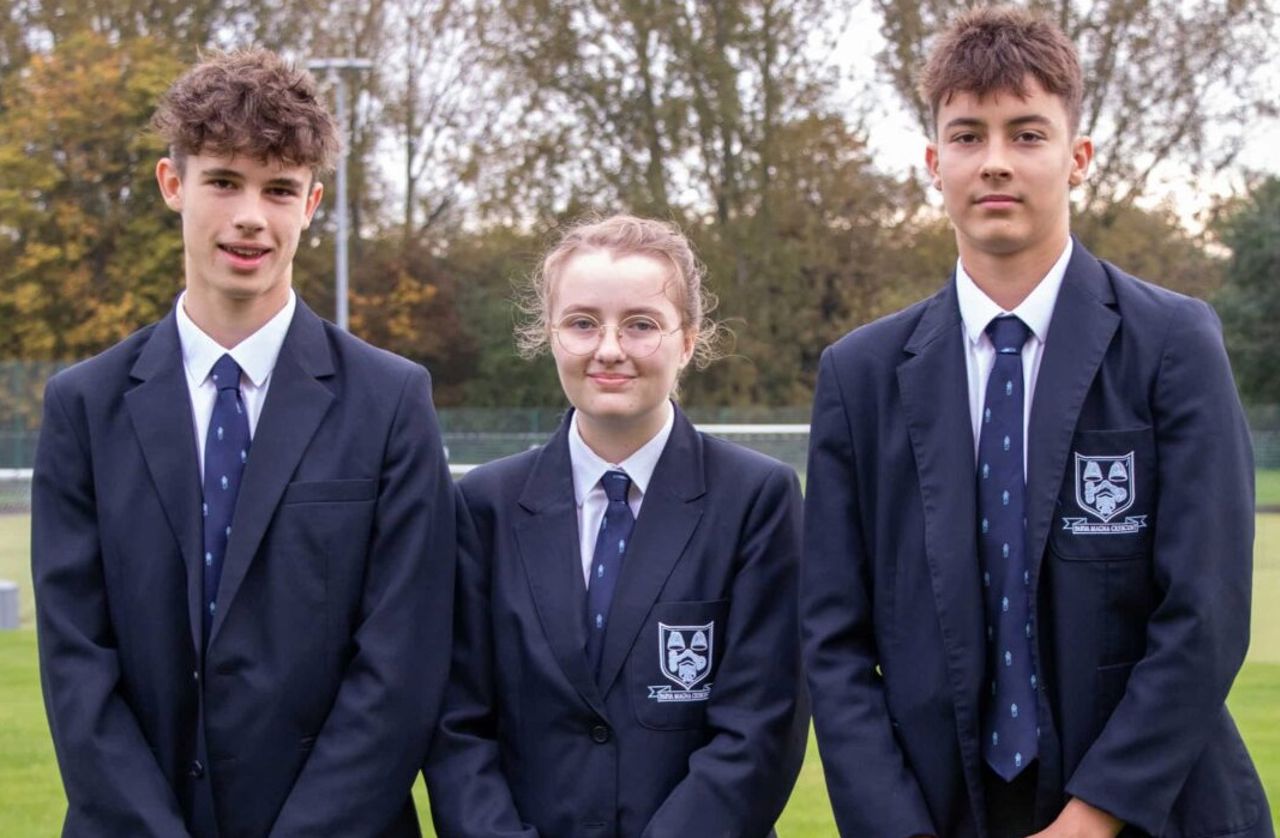Skoleuniform1.jpg