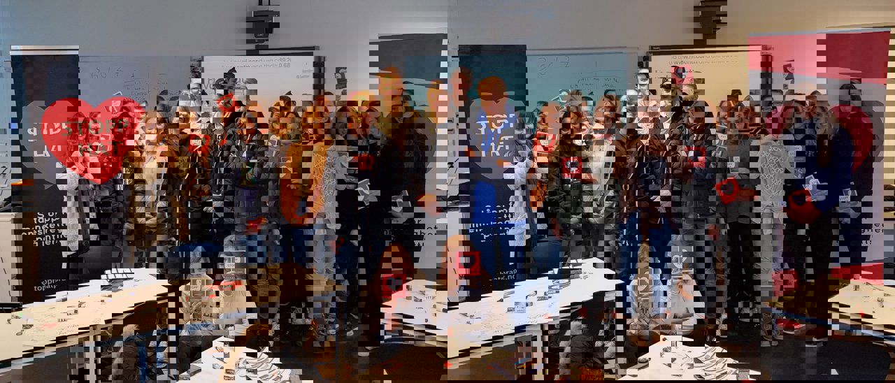 Elever med kampanje vedrørende stopp hat